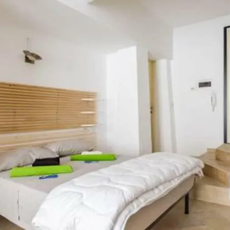 Whouse Studio Borgo San Pietro 아파트